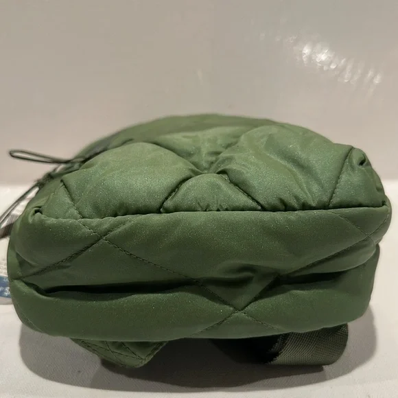 NWT Vera Bradley Essential Sling Crossbody Backpack with Front Pocket. - Picture 8 of 9